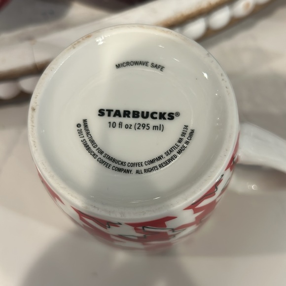 Starbucks’s 2017 houndstooth red and white mug GUC - Picture 3 of 3